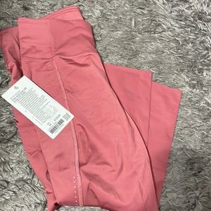Lululemon 🍋 fast and free